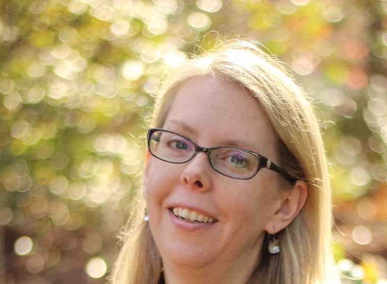 Headshot of Noelle Dwyer.